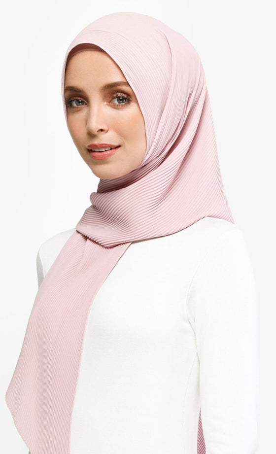 Sofia Triangle Pleated Scarf in Blush Pink
