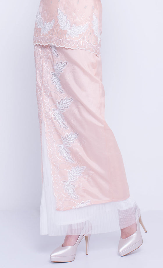 Vaccine Embroidery Kurung in Peach