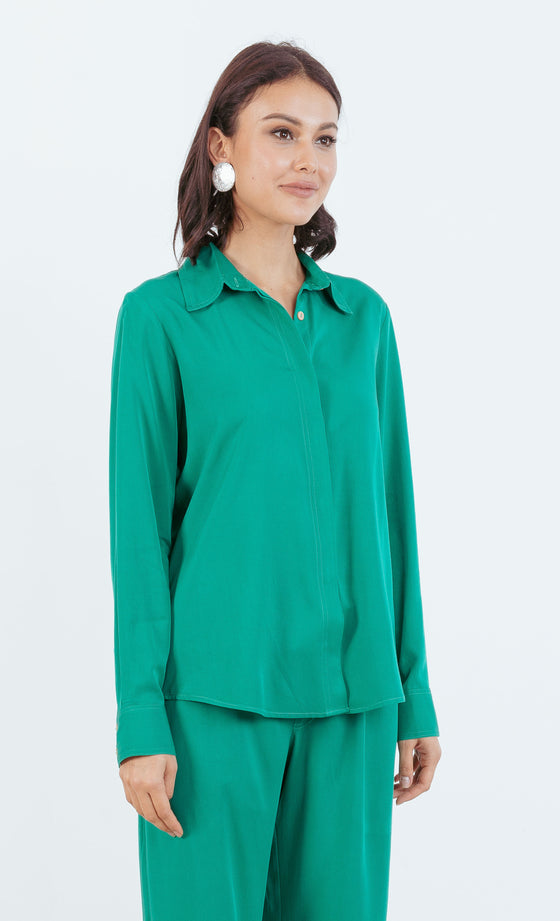 Nina Shirt in True Green